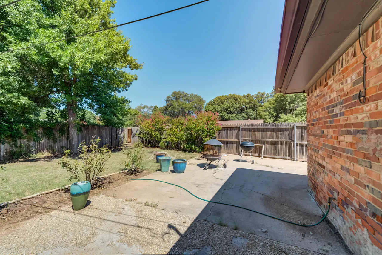 Photo 37 — 6902 Elgin Avenue, Lubbock, TX 79413