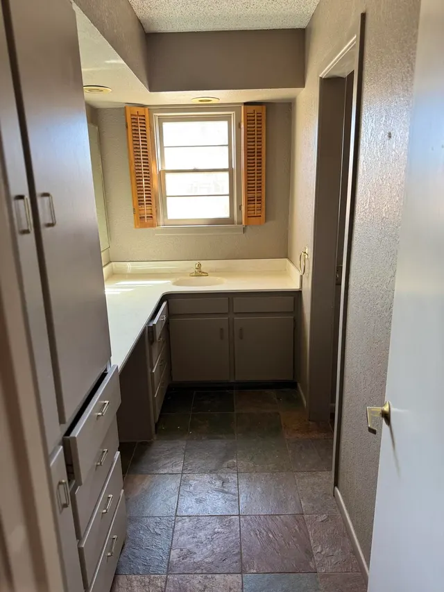 Photo 7 — 2115 62nd Street, Lubbock, TX 79412