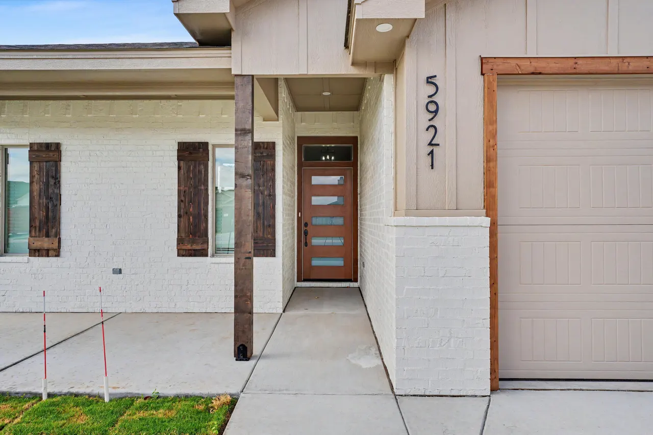 Photo 2 — 5921 Grinnell Street, Lubbock, TX 79416