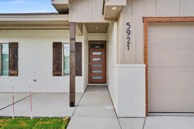 Photo 2 — 5921 Grinnell Street, Lubbock, TX 79416