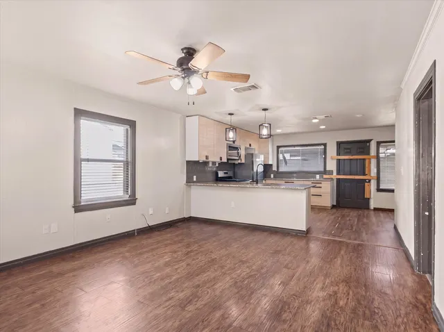 Photo 5 — 1924 23rd Street, Lubbock, TX 79411