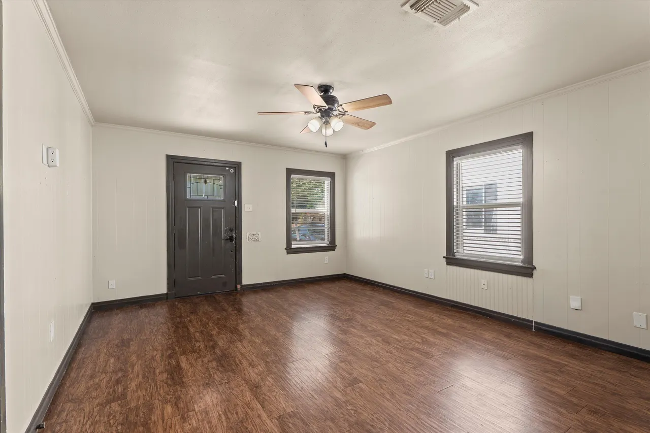 Photo 6 — 1924 23rd Street, Lubbock, TX 79411