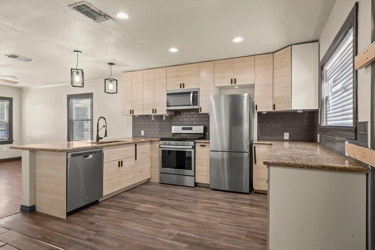 Front exterior — 1924 23rd Street, Lubbock, TX 79411