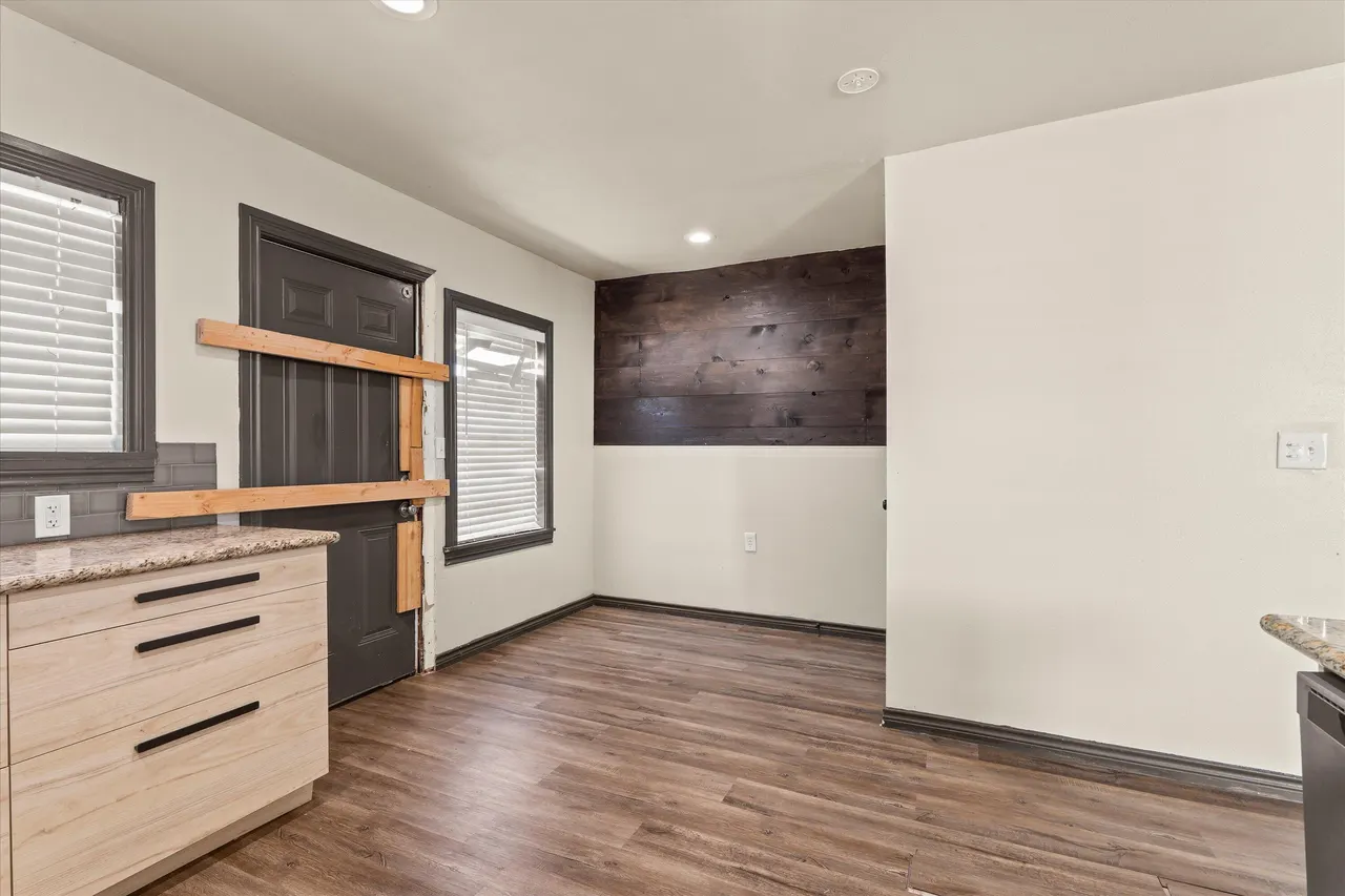 Photo 8 — 1924 23rd Street, Lubbock, TX 79411