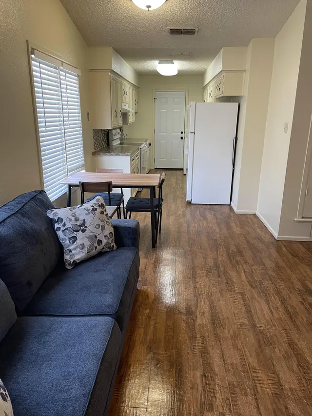 Photo 2 — 4755 2nd Street, Lubbock, TX 79416