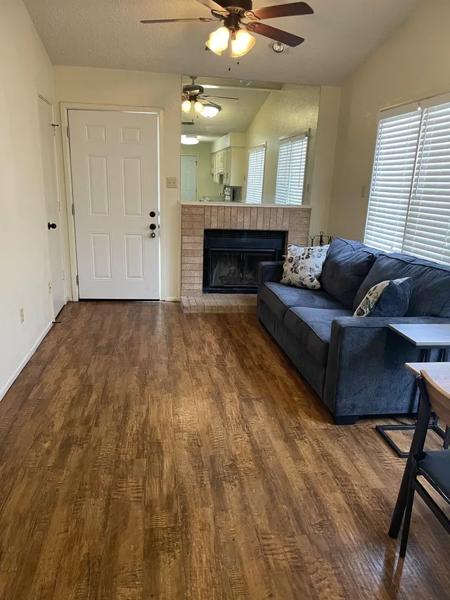 Photo 4 — 4755 2nd Street, Lubbock, TX 79416