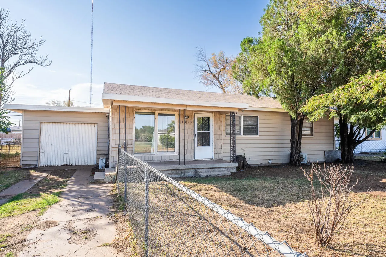 Photo 13 — 5419 Avenue D, Lubbock, TX 79404