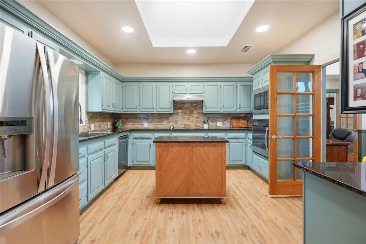 Photo 19 — 107 Wood Circle, Levelland, TX 79336