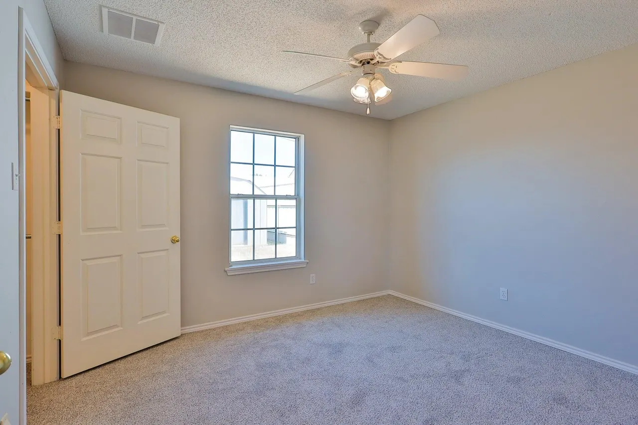 Photo 24 — 2416 92nd Street, Lubbock, TX 79423
