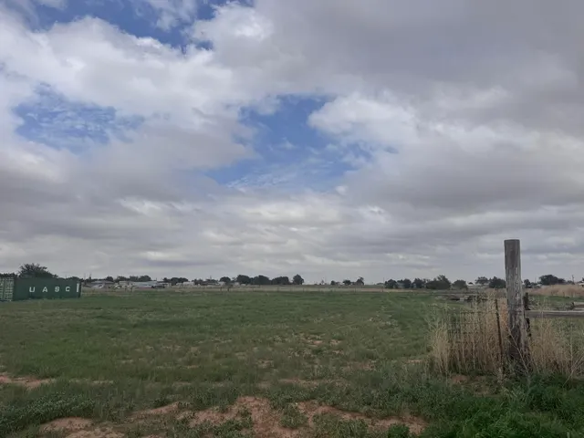 Front exterior — 1604 N County Road 1450, Lubbock, TX 79416