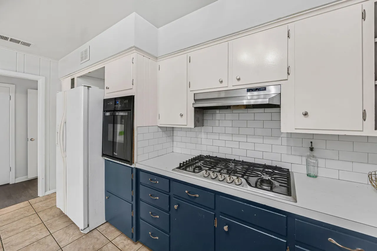 Photo 15 — 3019 48th Street, Lubbock, TX 79413