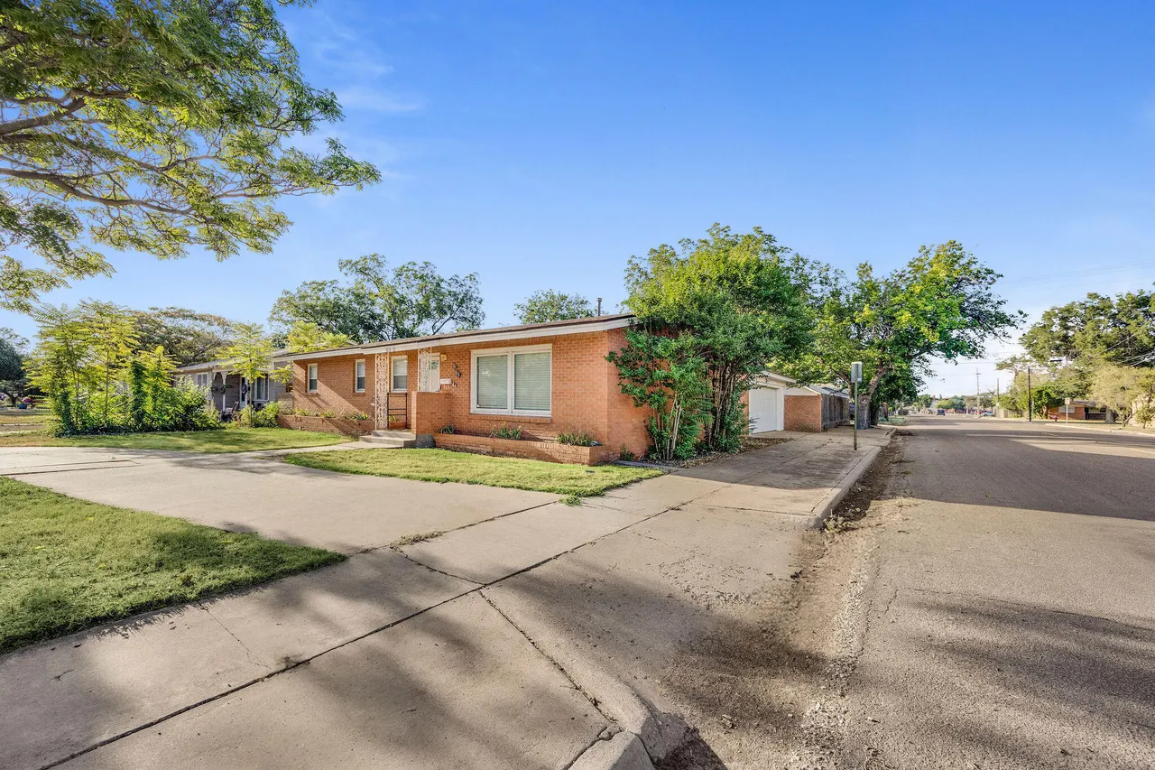 Photo 5 — 3019 48th Street, Lubbock, TX 79413
