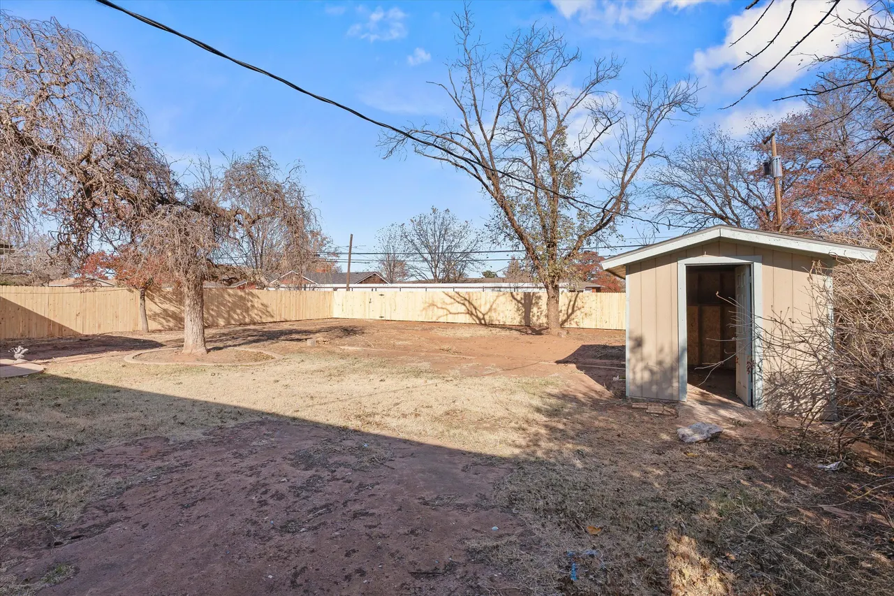 Photo 3 — 1105 E Cardwell Street, Brownfield, TX 79316