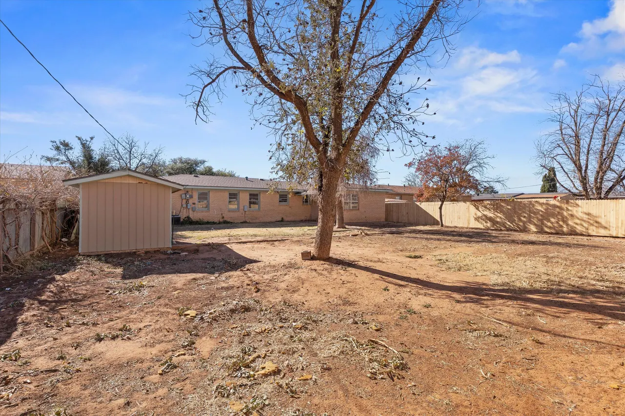Photo 5 — 1105 E Cardwell Street, Brownfield, TX 79316