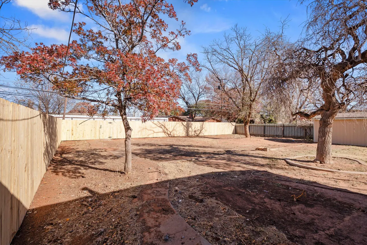 Photo 8 — 1105 E Cardwell Street, Brownfield, TX 79316