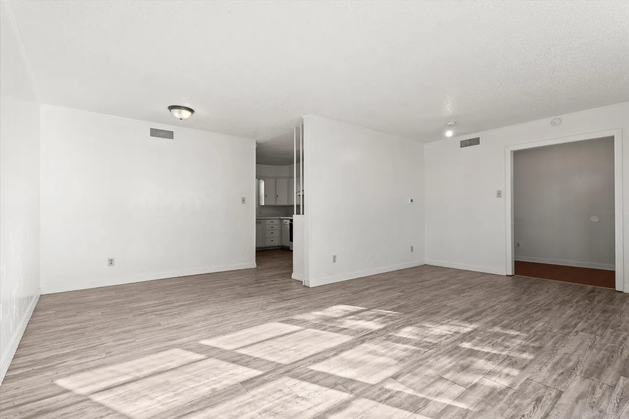 Photo 11 — 1105 E Cardwell Street, Brownfield, TX 79316