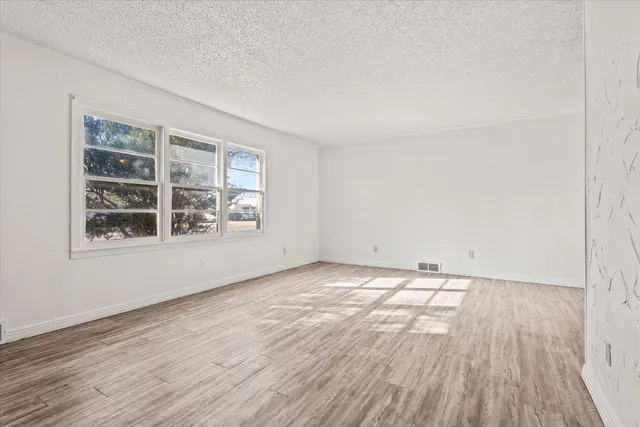 Photo 7 — 1105 E Cardwell Street, Brownfield, TX 79316