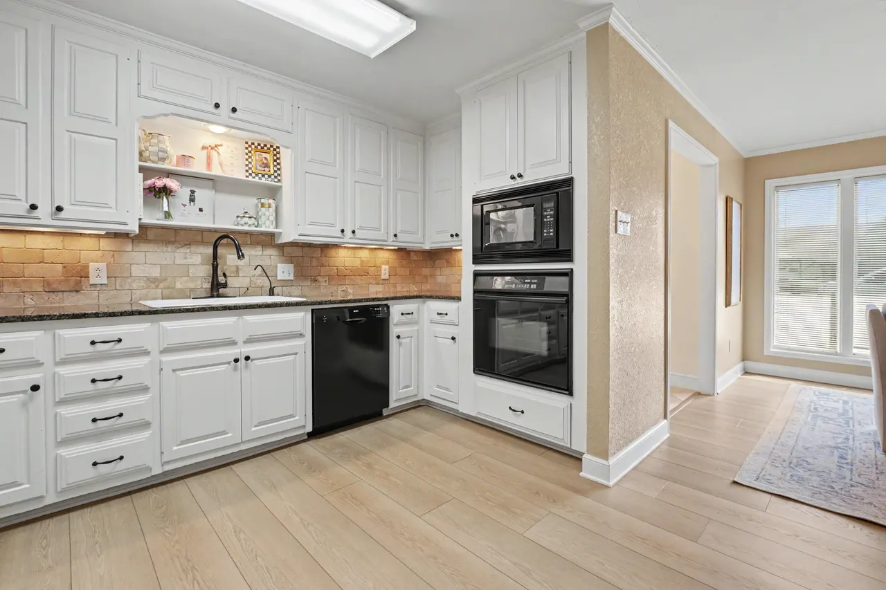 Photo 12 — 9708 Lynnhaven Avenue, Lubbock, TX 79423