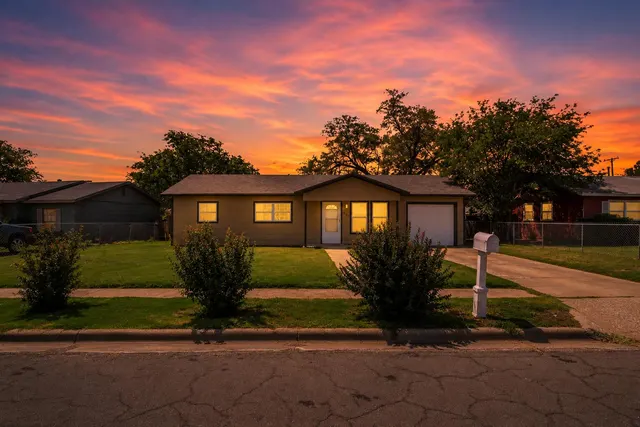 Front exterior — 2614 E Cornell Street, Lubbock, TX 79403