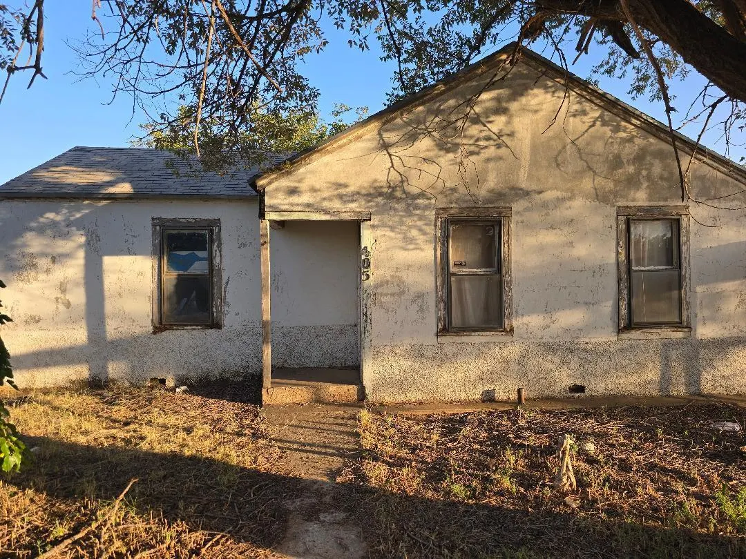 Front exterior — 405 N 10th Street, Lamesa, TX 79331