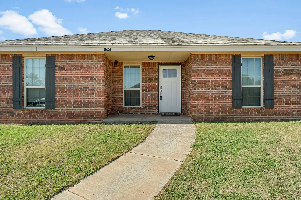 Photo 2 — 4803 Fordham Street, Lubbock, TX 79416