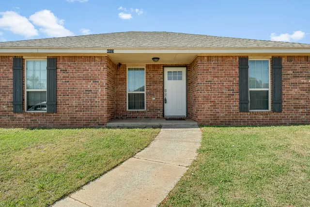 Photo 2 — 4803 Fordham Street, Lubbock, TX 79416