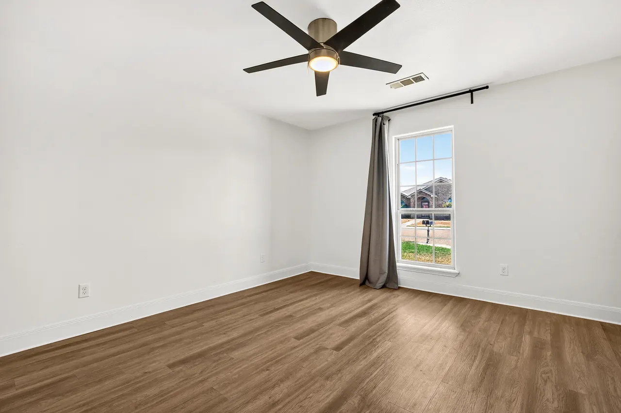 Photo 15 — 4803 Fordham Street, Lubbock, TX 79416