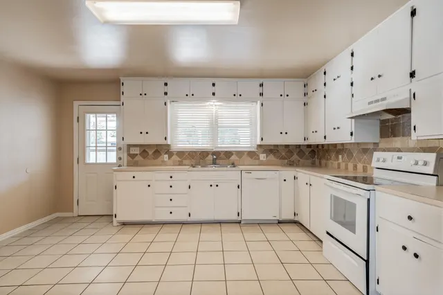 Photo 8 — 4205 39th Street, Lubbock, TX 79413