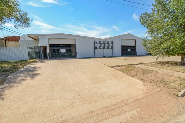 Photo 2 — 1117 N Avenue T, Lubbock, TX 79415