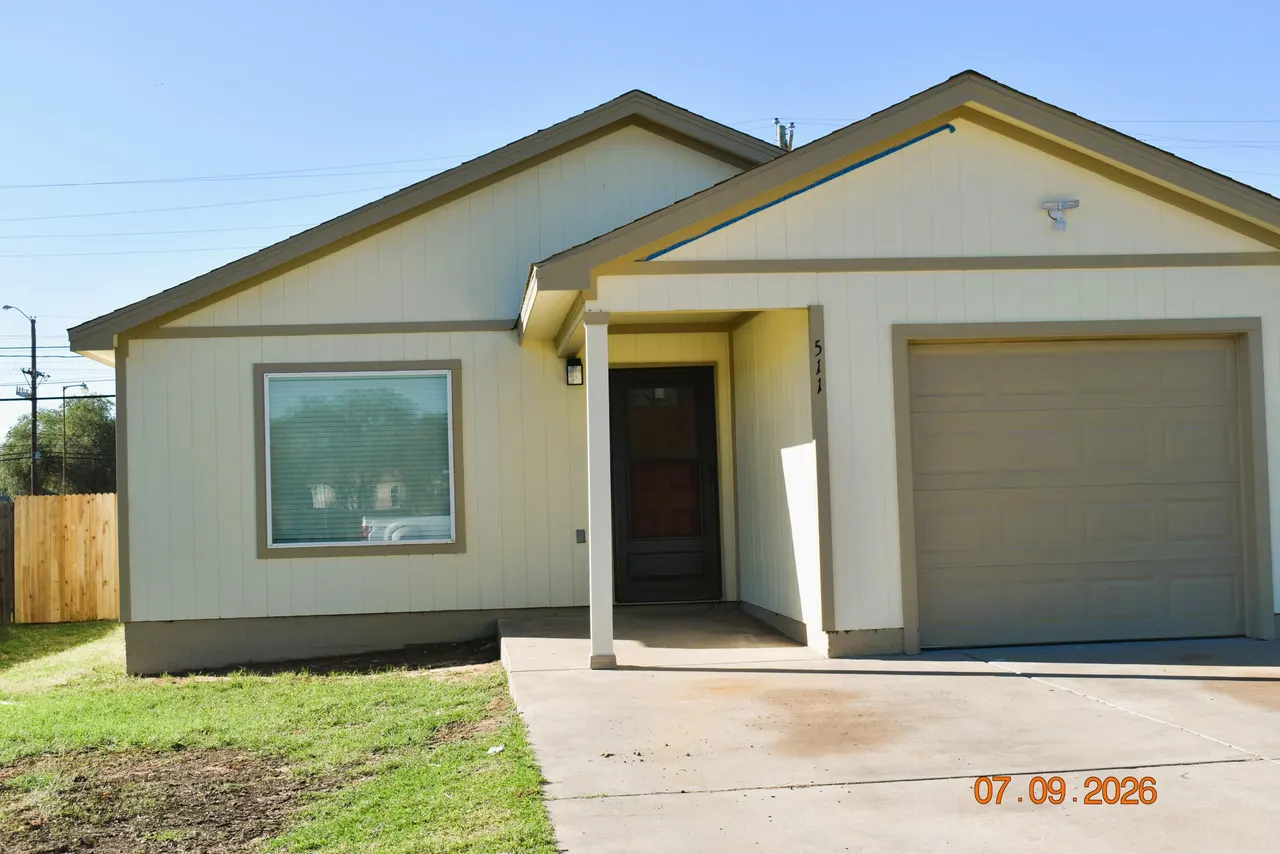 Photo 2 — 511 49th Street, Lubbock, TX 79404
