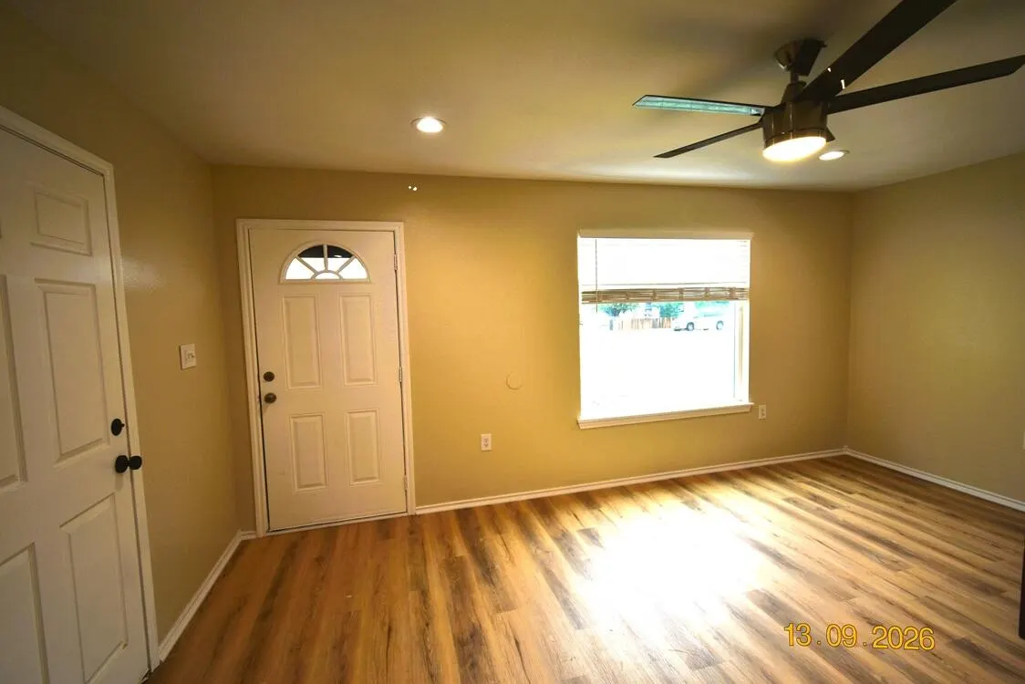 Photo 4 — 511 49th Street, Lubbock, TX 79404