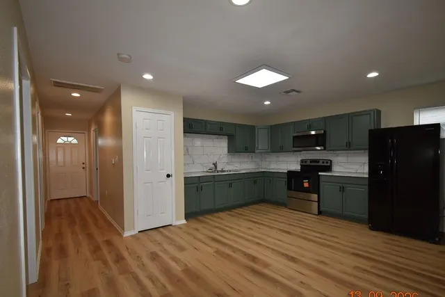 Photo 7 — 511 49th Street, Lubbock, TX 79404