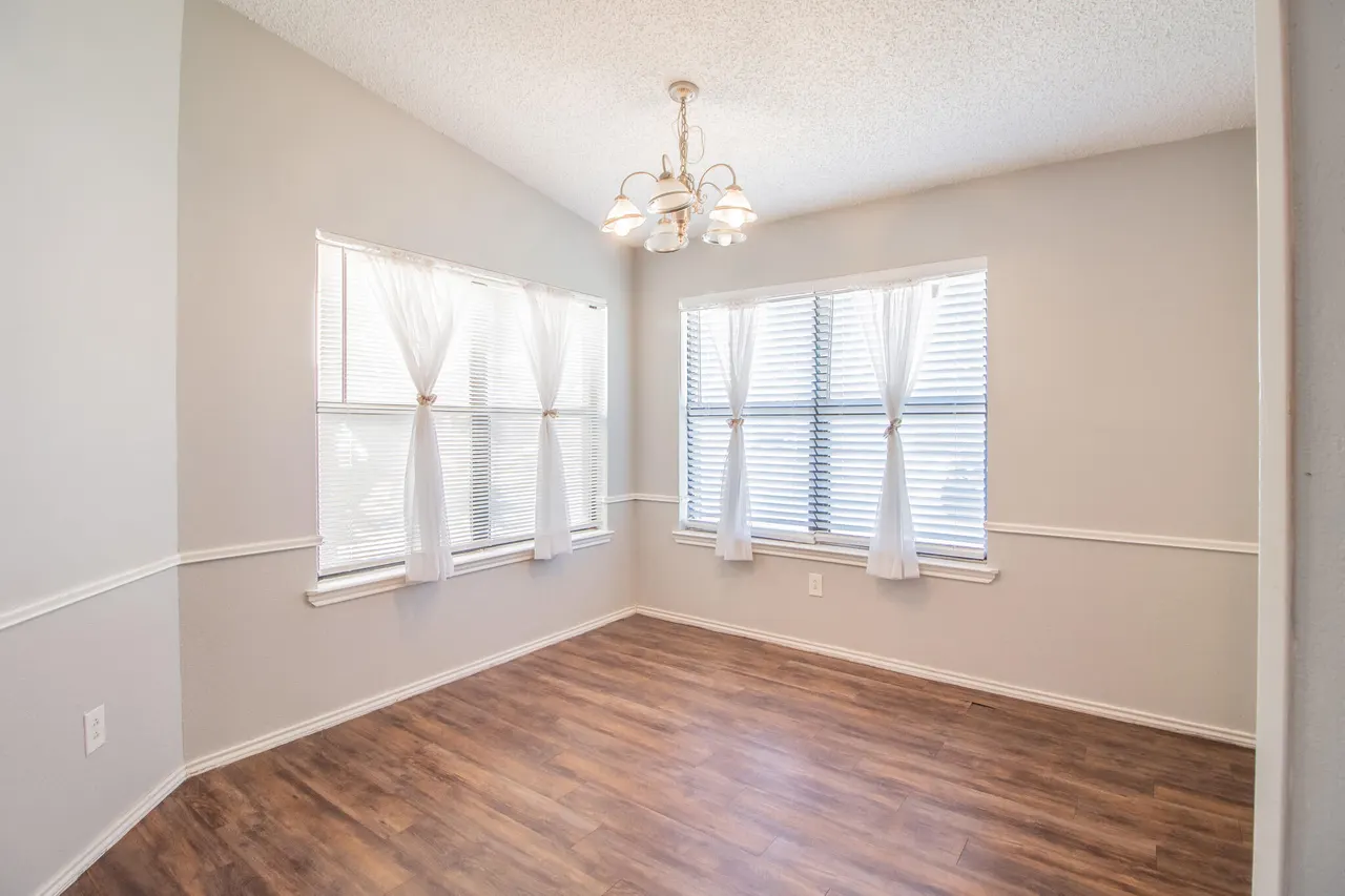 Photo 6 — 5817 7th Street, Lubbock, TX 79416