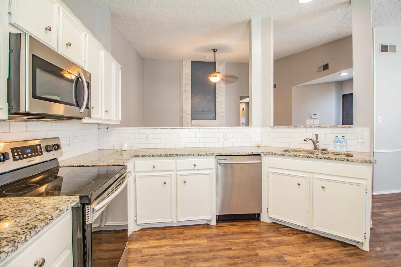 Photo 9 — 5817 7th Street, Lubbock, TX 79416