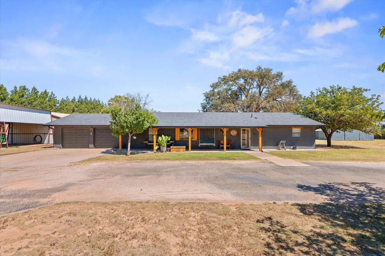 Front exterior — 2426 County Road 7620, Lubbock, TX 79423