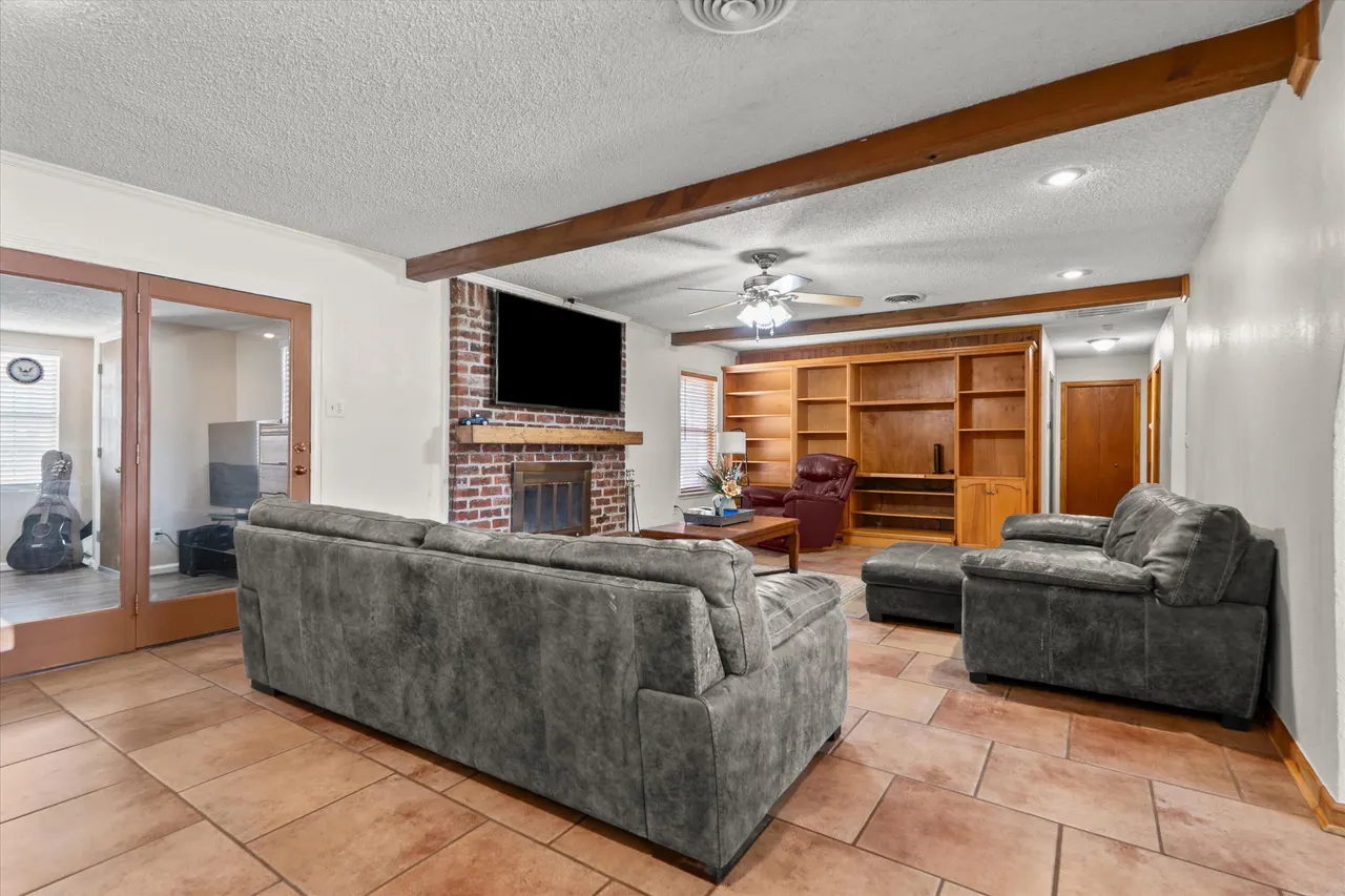 Photo 5 — 2426 County Road 7620, Lubbock, TX 79423
