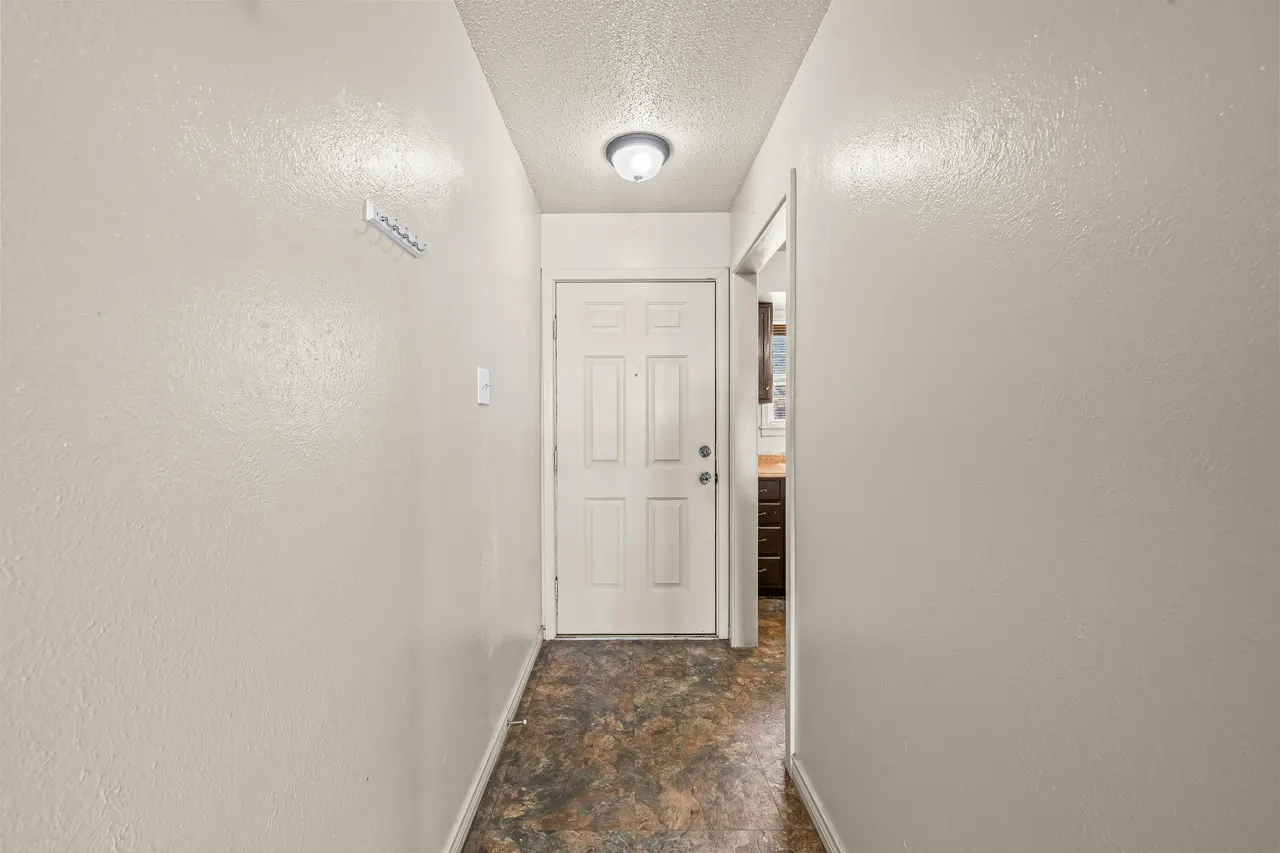 Photo 6 — 1602 68th Street, Lubbock, TX 79412