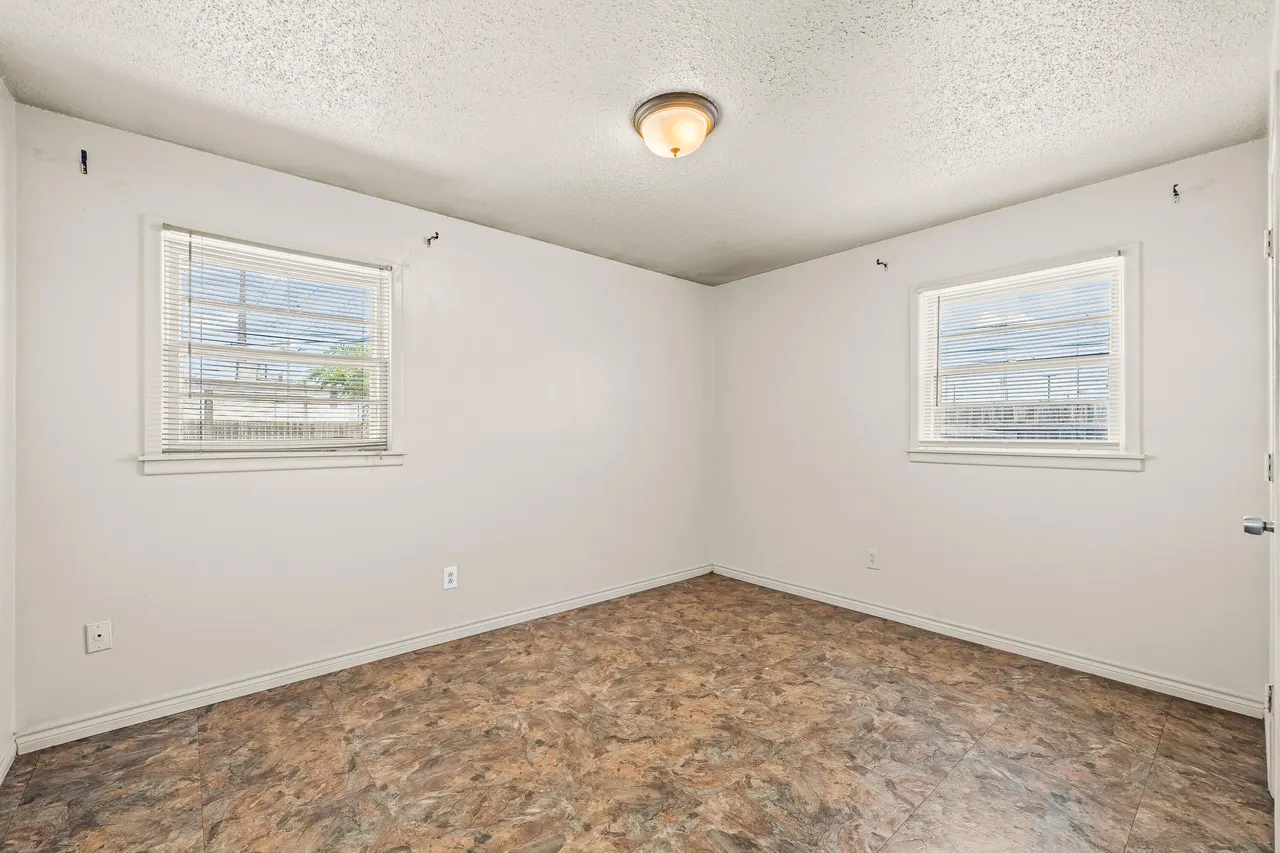 Photo 19 — 1602 68th Street, Lubbock, TX 79412