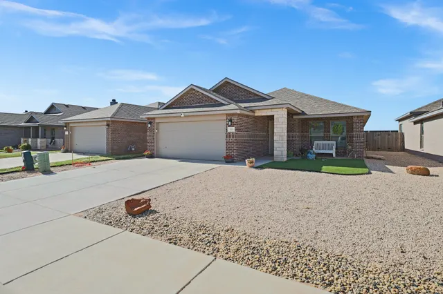 Front exterior — 325 E 34th Street, Wolfforth, TX 79382