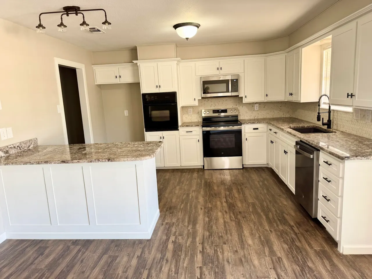 Photo 5 — 2030 Tech Drive, Levelland, TX 79336