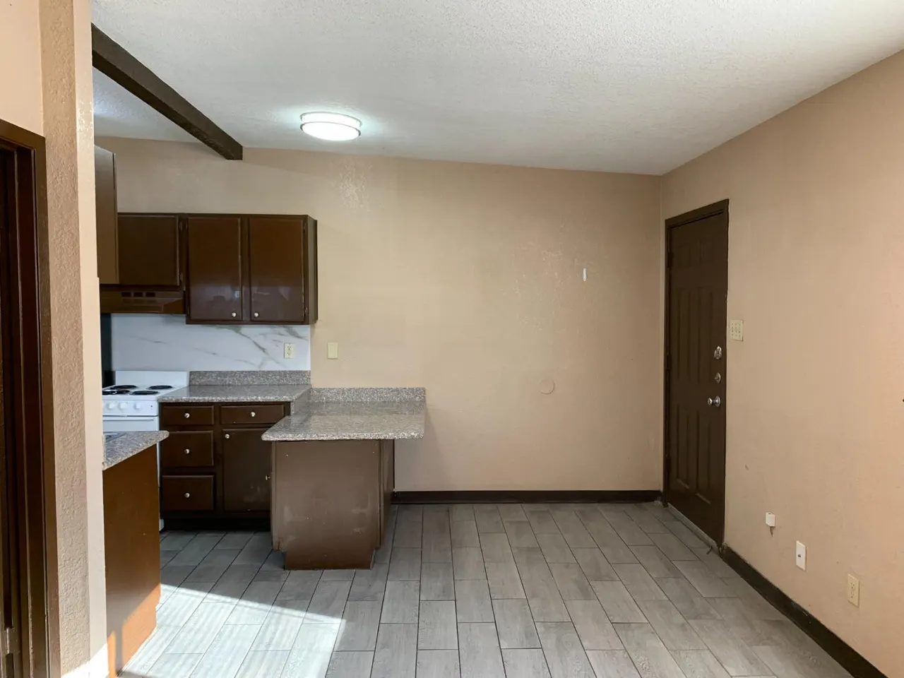 Photo 4 — 226 Cherry Street 5, Levelland, TX 79336
