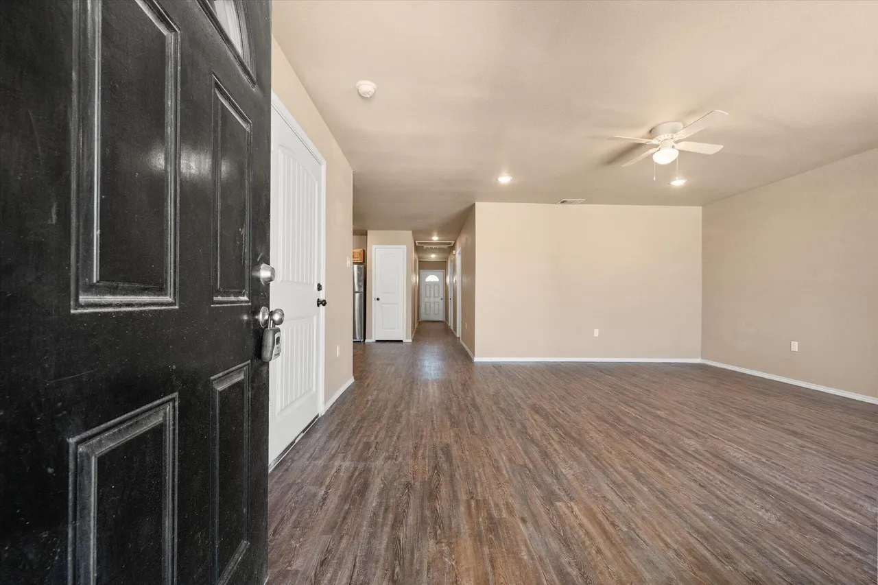 Photo 6 — 2410 N Avenue P, Lubbock, TX 79403