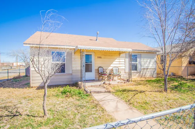 Front exterior — 201 Temple Avenue, Lubbock, TX 79415