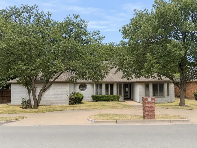 Front exterior — 8201 Chicago Avenue, Lubbock, TX 79424