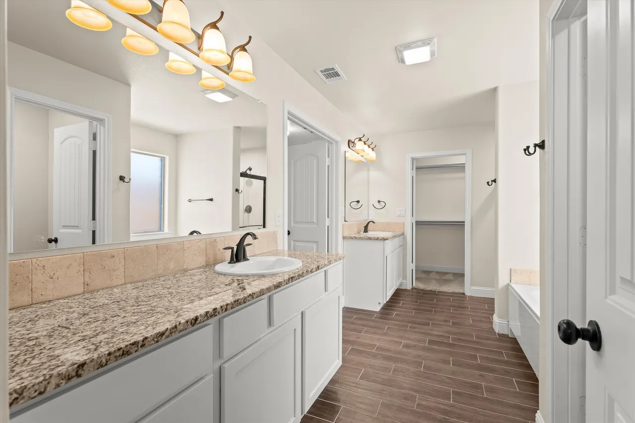 Photo 12 — 9209 Trenton Avenue, Lubbock, TX 79424