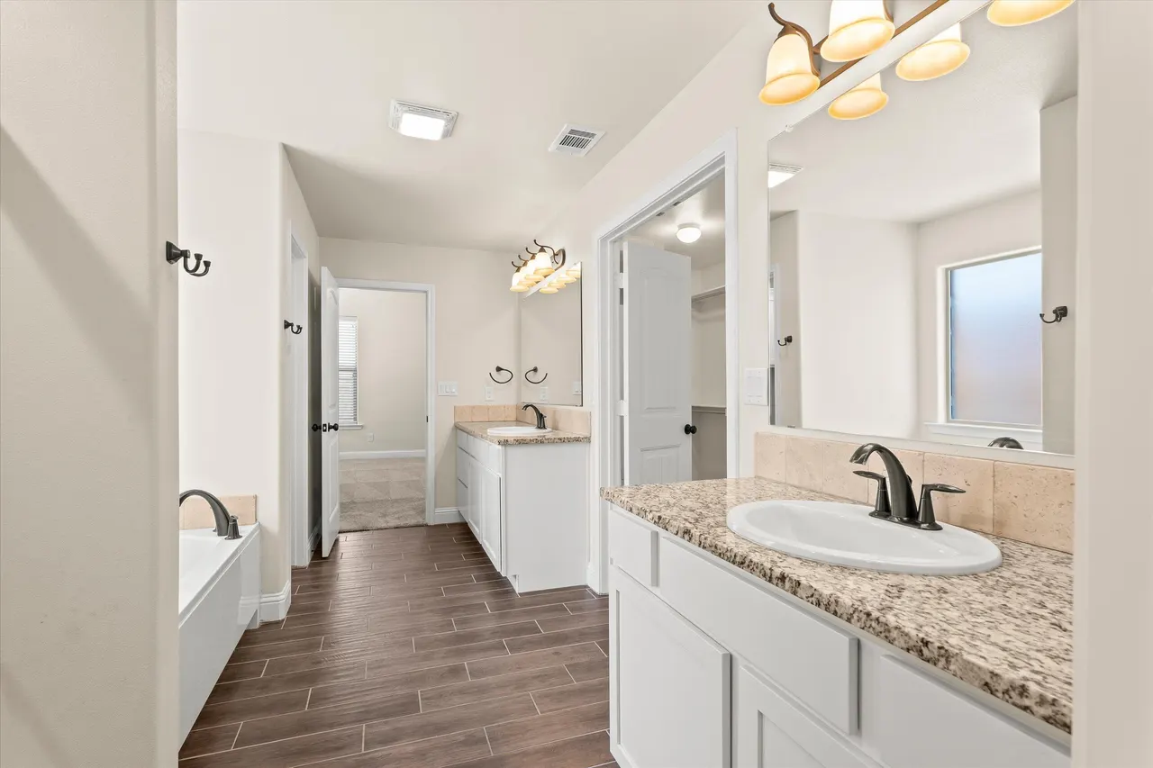 Photo 13 — 9209 Trenton Avenue, Lubbock, TX 79424