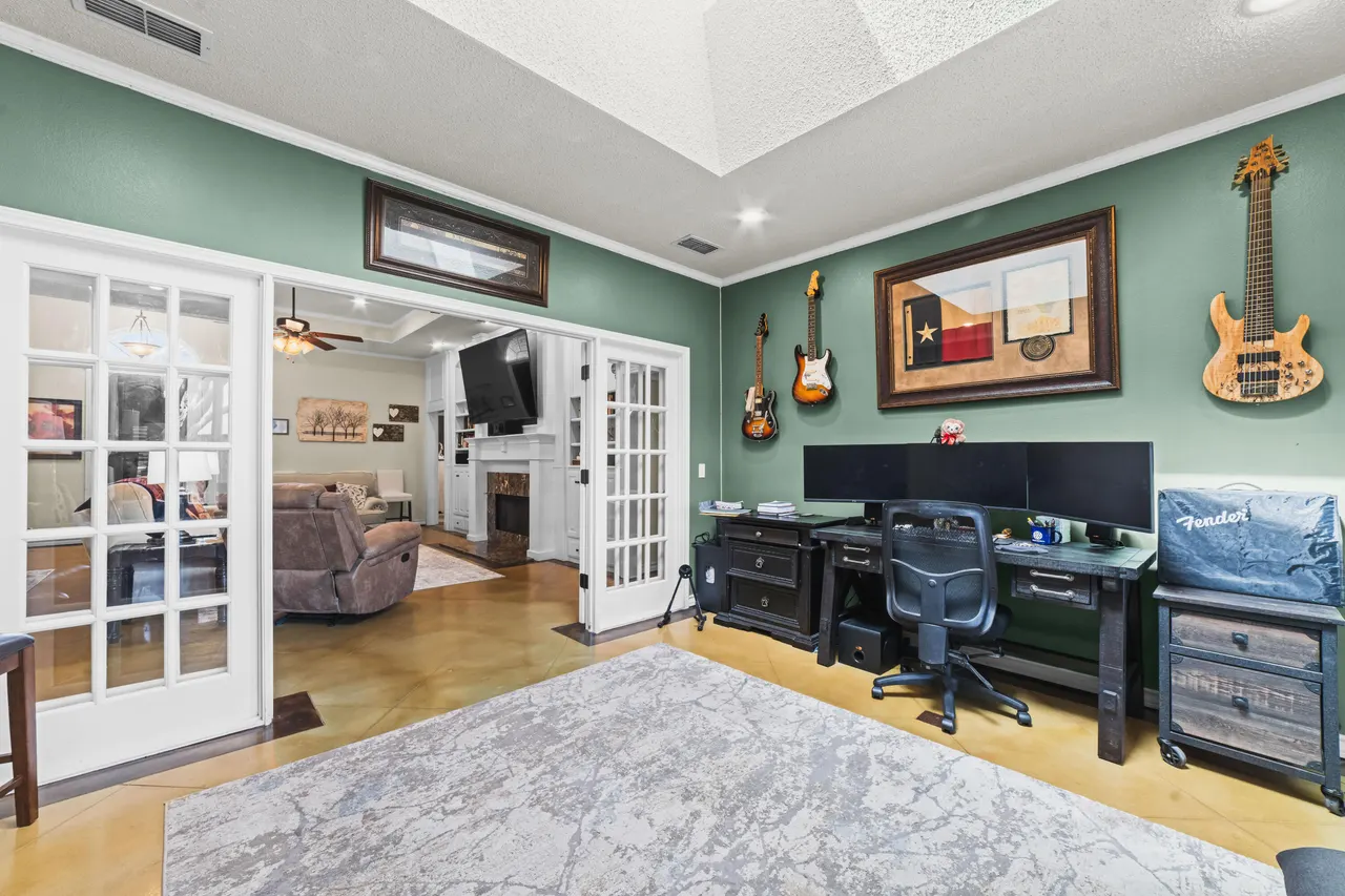 Photo 11 — 5908 85th Street, Lubbock, TX 79424