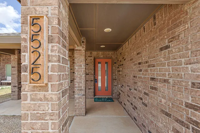 Photo 2 — 5525 Lehigh Street, Lubbock, TX 79416