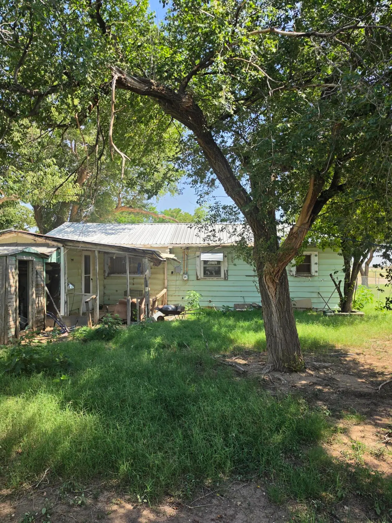 Front exterior — 404 E 3rd Street, Idalou, TX 79329
