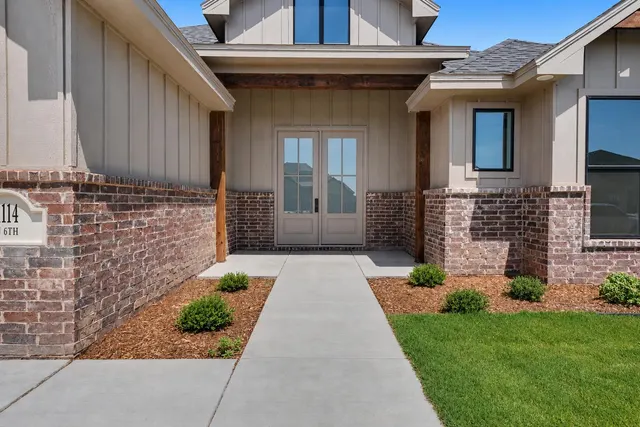 Photo 2 — 1114 N 6th Street, Wolfforth, TX 79382